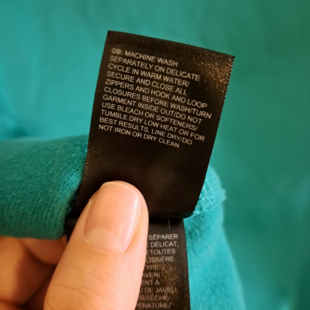 North Face Quarter Zip - Picture 8 of 8
